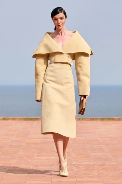 Look 43